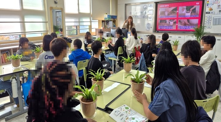 cb81101d55e28b428989bfd9c5f5cd3b_1763342891_2264.jpg cb81101d55e28b428989bfd9c5f5cd3b_1763342891_2264.jpg