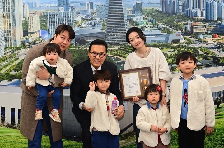 0359e4a68b94ee1c9e5a2c9c2013f191_1765522678_8194.jpg 0359e4a68b94ee1c9e5a2c9c2013f191_1765522678_8194.jpg